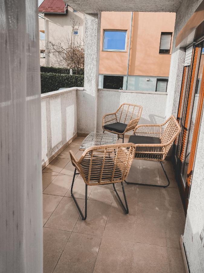 Helles 3 Schlafzimmer Apartment Zwischen Zagreb Zentrum & Natur Esterno foto