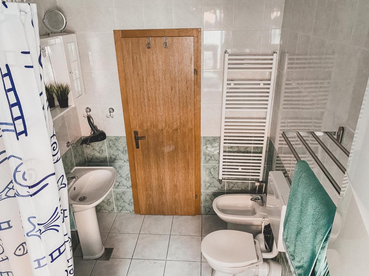 Helles 3 Schlafzimmer Apartment Zwischen Zagreb Zentrum & Natur Esterno foto